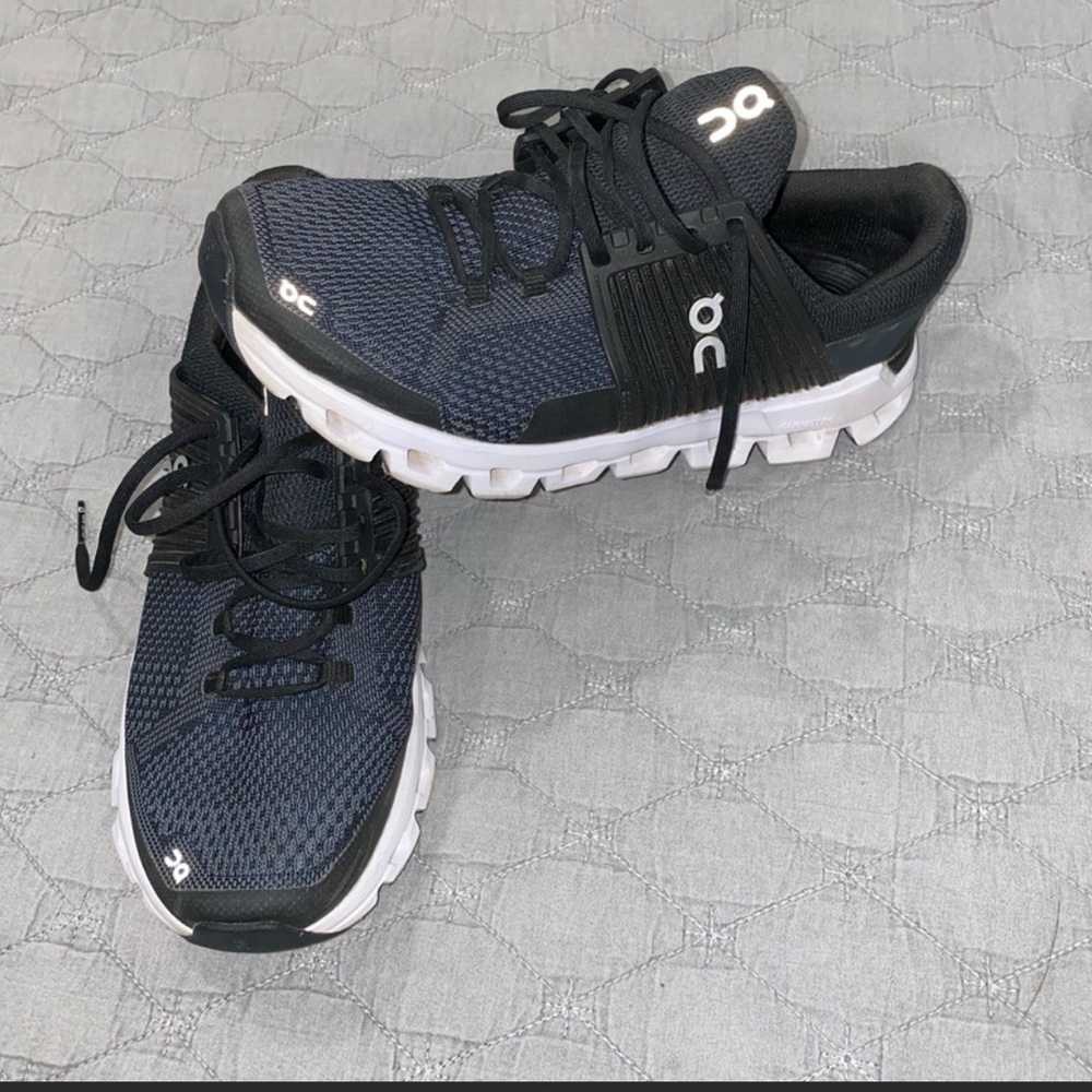 On Cloudswift running shoes
